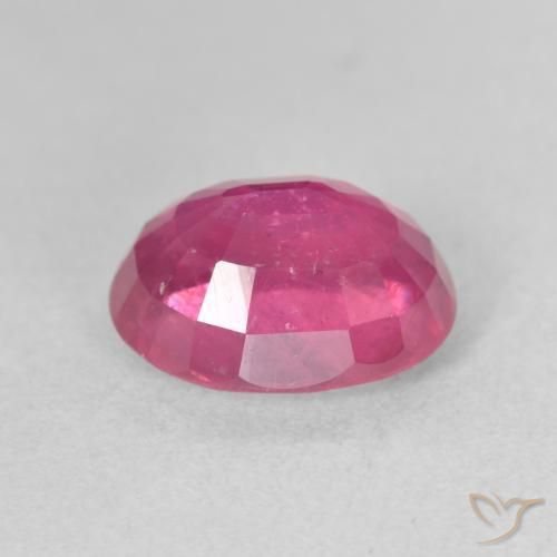 Rubis Magenta profond naturelle ovale, 3.90 ct, VS-SI