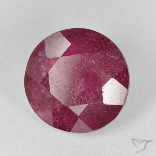 Rubis Rouge foncé naturelle Tour, 6.04 ct, VS-SI