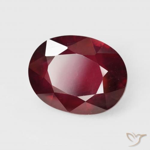 Rubis Rouge foncé naturelle ovale, 19.35 ct, VS