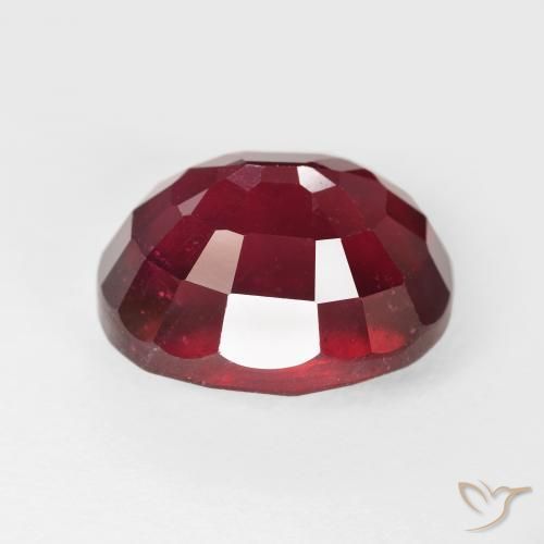 Rubis Rouge foncé naturelle ovale, 19.35 ct, VS