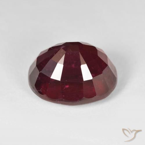 Rubis Rouge sang naturelle ovale, 15.06 ct, VS