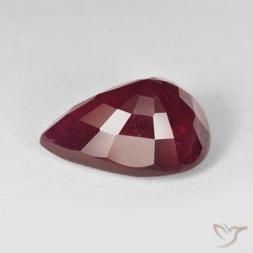 Rubis Rouge sang naturelle En forme de poire, 12.94 ct, VS