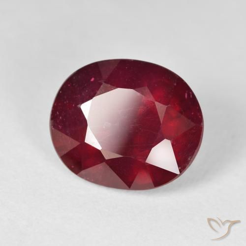 Rubis Rouge foncé naturelle ovale, 11.22 ct, VS