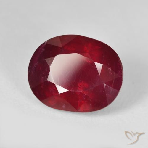 Rubis Rouge vif naturelle ovale, 13.61 ct, VS