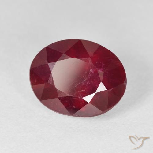 Rubis Rouge foncé naturelle ovale, 5.72 ct, VS