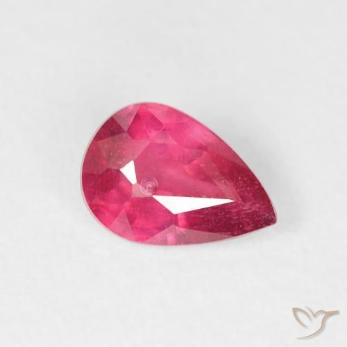 Rubis Cramoisi profond naturelle En forme de poire, 0.60 ct, VS-SI