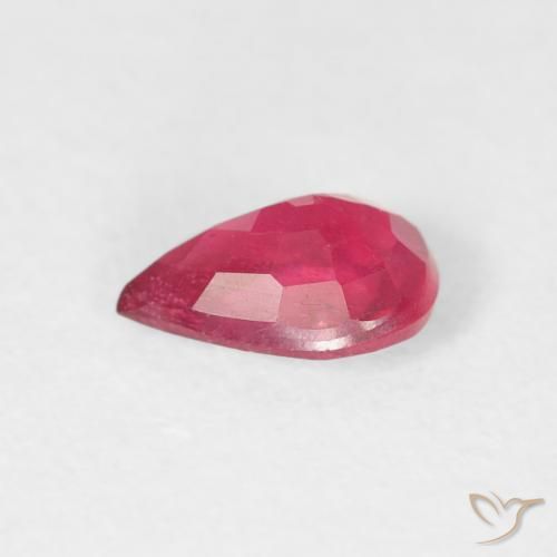 Rubis Cramoisi profond naturelle En forme de poire, 0.60 ct, VS-SI