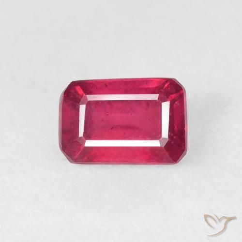 0.98ct Naturel Rouge moyen Rubis, Taille émeraude, VS