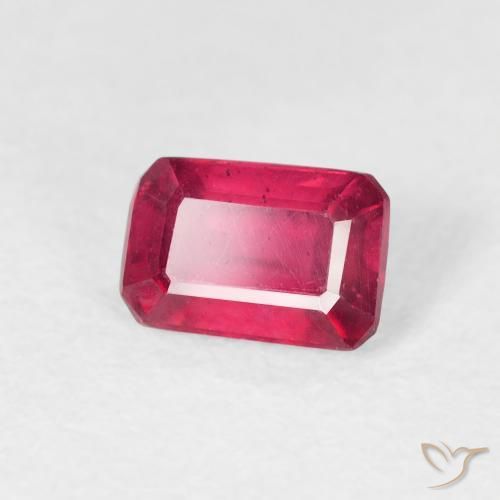 Rubis Rouge moyen naturelle Octogone / coupe Émeraude, 0.98 ct, VS