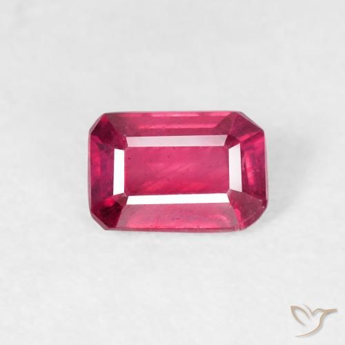 0.70ct Naturel Rouge léger Rubis, Taille émeraude, VS
