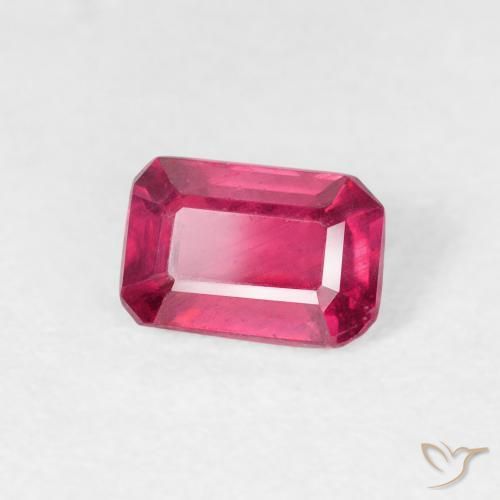 Rubis Rouge léger naturelle Octogone / coupe Émeraude, 0.70 ct, VS