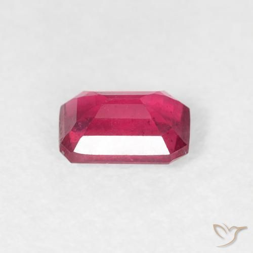 Rubis Rouge léger naturelle Octogone / coupe Émeraude, 0.70 ct, VS