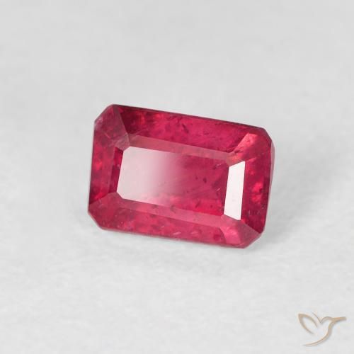 Rubis Rouge moyen naturelle Octogone / coupe Émeraude, 1.06 ct, VS