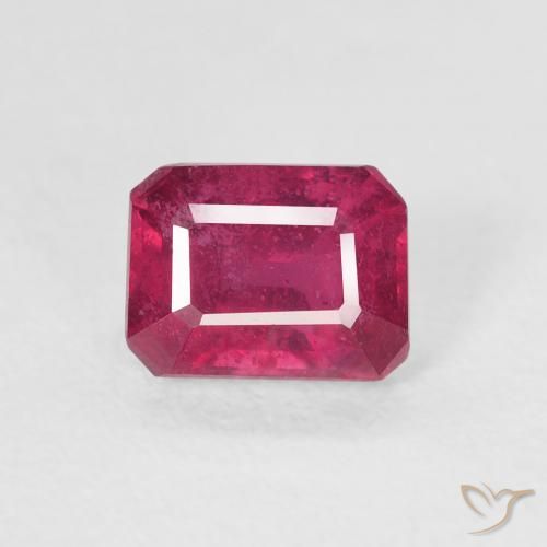 1.37ct Naturel Rouge Rosâtre Rubis, Taille émeraude, VS