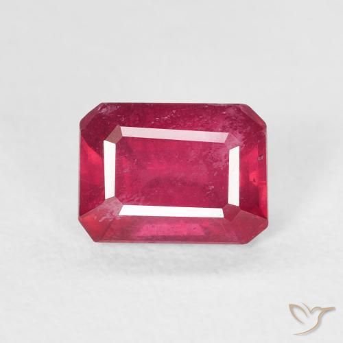 1.59ct Naturel Medium Dark-Red Rubis, Taille émeraude, VS