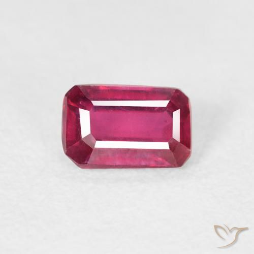 0.69ct Naturel Rouge léger Rubis, Taille émeraude, VS