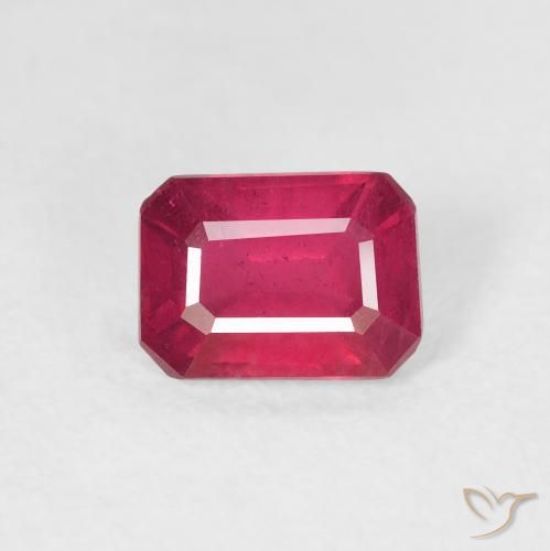 1.34ct Naturel Cramoisi profond Rubis, Taille émeraude, VS