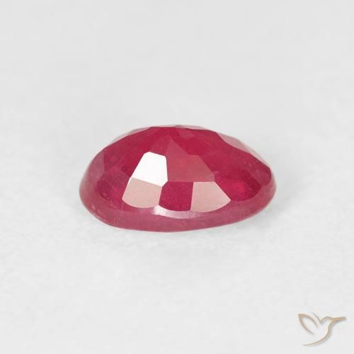 Rubis Cramoisi profond naturelle ovale, 0.78 ct, VS-SI