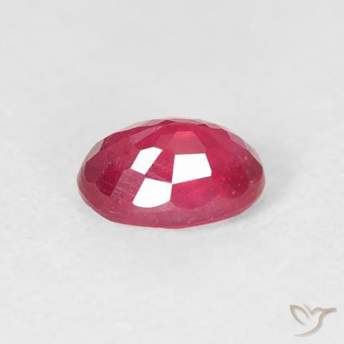 Rubis Rouge moyen naturelle ovale, 0.82 ct, VS-SI