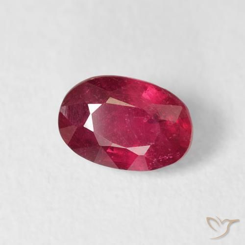 Rubis Rouge sang naturelle ovale, 0.77 ct, VS-SI