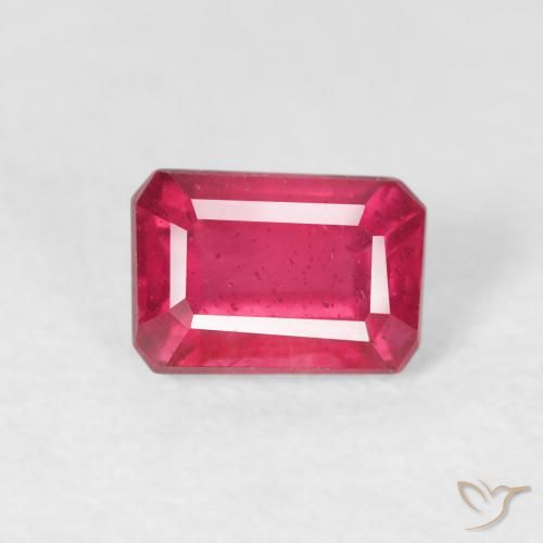 1.04ct Naturel Rouge moyen Rubis, Taille émeraude, VS