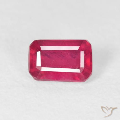 0.83ct Naturel Rouge moyen Rubis, Taille émeraude, VS