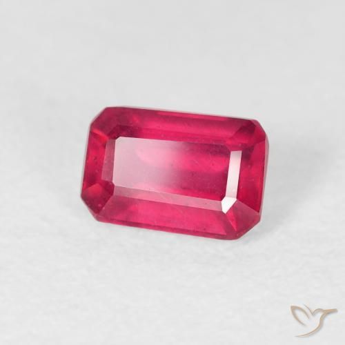 Rubis Rouge moyen naturelle Octogone / coupe Émeraude, 0.83 ct, VS