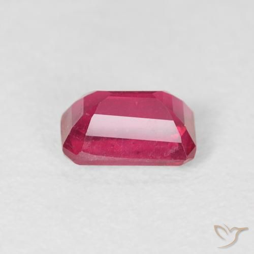 Rubis Rouge moyen naturelle Octogone / coupe Émeraude, 0.83 ct, VS