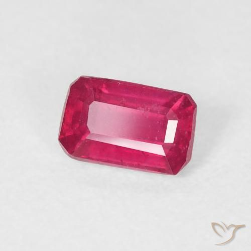 Rubis Rouge moyen naturelle Octogone / coupe Émeraude, 0.82 ct, VS