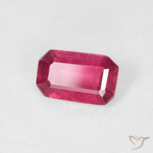Rubis Rouge moyen naturelle Octogone / coupe Émeraude, 0.61 ct, VS