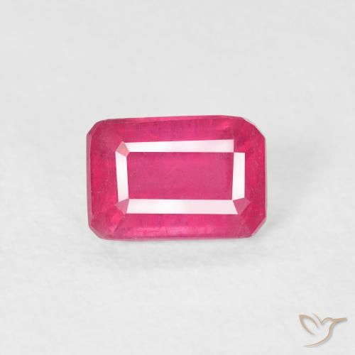 0.90ct Naturel Rouge moyen Rubis, Taille émeraude, VS
