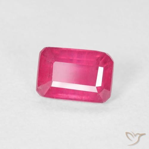 Rubis Rouge moyen naturelle Octogone / coupe Émeraude, 0.90 ct, VS