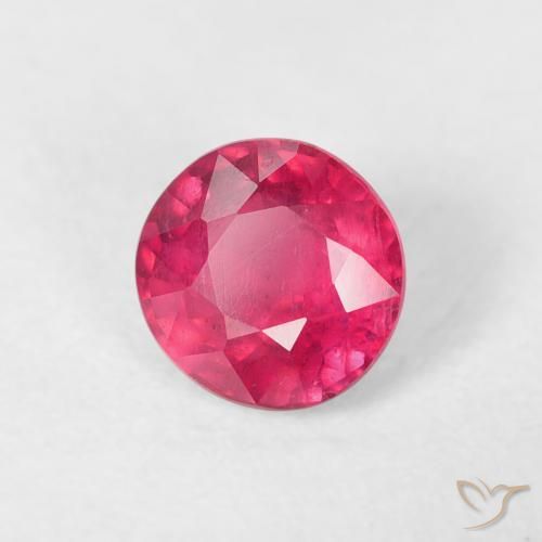 Rubis Rouge moyen naturelle Tour, 0.79 ct, VS
