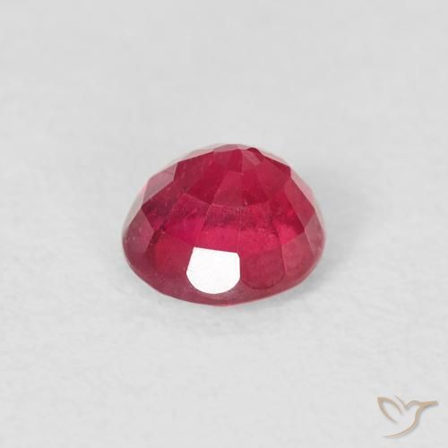 Rubis Rouge moyen naturelle Tour, 0.83 ct, VS