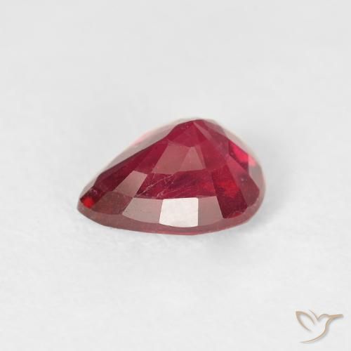 Rubis Rouge moyen naturelle En forme de poire, 1.49 ct, VS