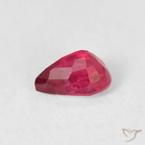 Rubis Rouge moyen naturelle En forme de poire, 0.62 ct, VS-SI