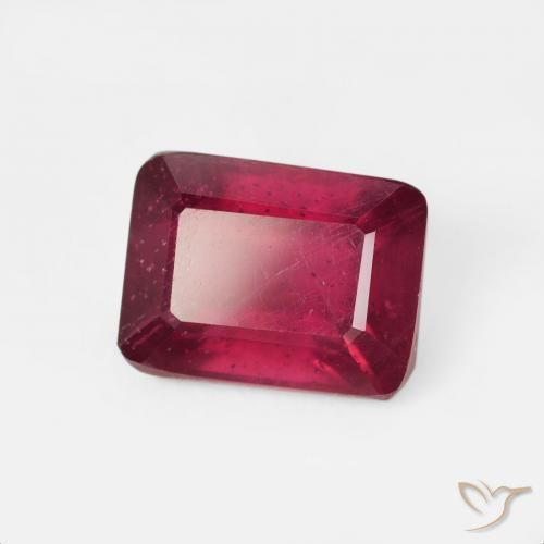 Rubis Rouge sang naturelle Octogone / coupe Émeraude, 2.82 ct, VS
