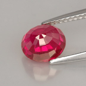Rubis rouge naturelle coupe ovale, 2,20 ct, SI-I1