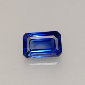 Saphir bleue naturelle taille émeraude, 0,79 ct, VS