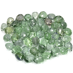 Achetez naturel ct vert saphir gems, briolette, en provenance tanzanie (songea) chez gemselect. en stock, livraison internationale!