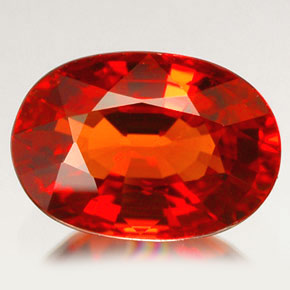 Saphir orange naturelle coupe ovale, 2,00 ct, VVS