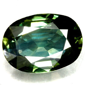 Saphir vert naturelle coupe ovale, 7,18 ct, VS