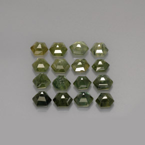 Achetez naturel ct vert saphir gems, forme fantaisie, en provenance thaïlande chez gemselect. en stock, livraison internationale!