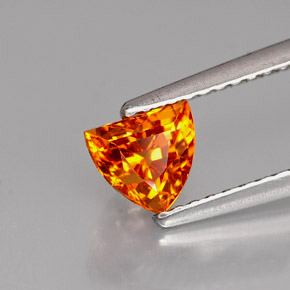 Saphir orange naturelle forme fantaisie, 0,98 ct, VS
