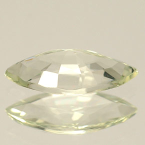 Saphir vert naturelle marquise, 0,79 ct, VVS-VS