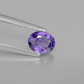 Saphir violet naturelle coupe ovale, 0,70 ct, VS
