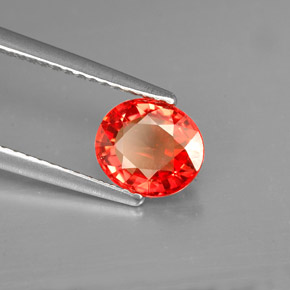 Saphir orange naturelle coupe ovale, 1,54 ct, VVS