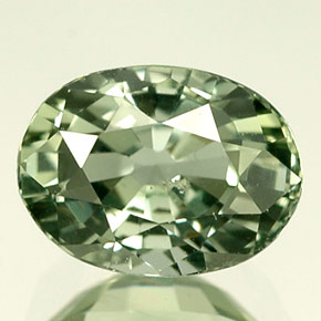 Saphir vert naturelle coupe ovale, 1,50 ct, VS-SI