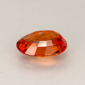 Saphir orange naturelle coupe ovale, 0,97 ct, VS