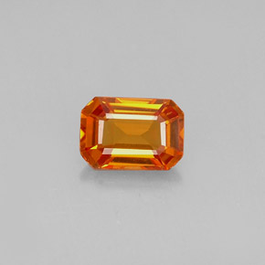 Saphir orange naturelle taille émeraude, 0,72 ct, VVS